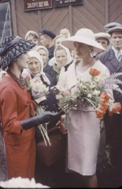 Hruscsov felbomlott a keresztény dior modellje a moszkvai szovjet Moszkvában 1959-ben (Moszkva) Hruscsov felbomlott a keresztény dior modellje a moszkvai szovjet 1959-ben