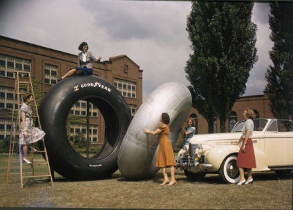 10 fotografii istorice care distrug stereotipurile despre dimensiunea lucrurilor familiare