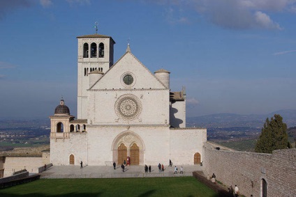 Assisi - italiană în rusă