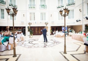 Sală de banchet atrium cafe Versailles