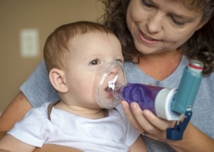 A bronchiális asztma a gyermekek tüneteiben, kezelésében és kilátásaikban az életben