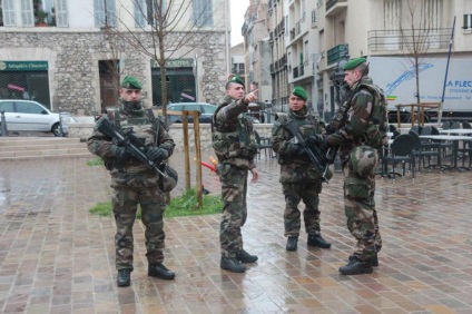 Zilele mercenarului ca ucraineni în Legiunea franceză servesc, noi