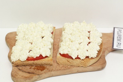 Szendvicsek, megolvasztott sajtokkal - lépésről-lépésre recept a fotóval, hogyan kell főzni