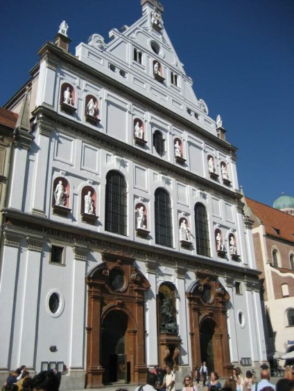 A müncheni Szent Mihály templom az ellenreformáció fellegvára
