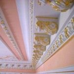 Ce sunt baghetele de tavan, tipurile de baghete decorative pentru pereți, plafoane, perdele, tapet
