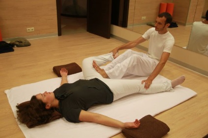 Ce este masajul thailandez și modul în care este corect efectuat în conformitate cu tradițiile medicinei orientale