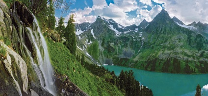 Valea a șapte lacuri de pe Altai