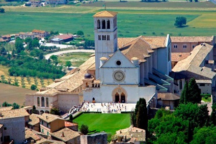 City of Assisi descriere atractii, fotografie