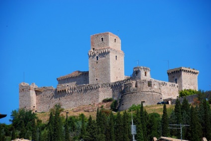 Assisi város leírása látnivalók, fotó