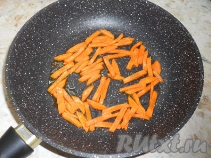 Dovlecei dulci cu morcovi și ceapă - rețetă cu fotografie