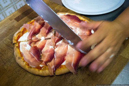 Cum să faci pizza, mai proaspătă - cea mai bună din Runet pentru o zi!