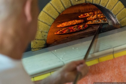 Cum să faci pizza, mai proaspătă - cea mai bună din Runet pentru o zi!