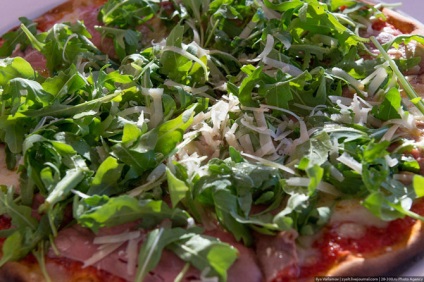 Cum să faci pizza, mai proaspătă - cea mai bună din Runet pentru o zi!