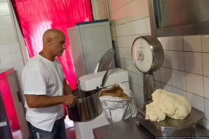 Hogyan készítsünk pizzát, frissen - a Runet legjobbja a nap!