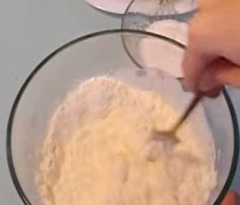 Cum să gătești o plăcintă cu șuncă și brânză