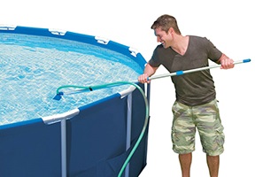 Cum sa alegi un aspirator pentru curatarea piscinei