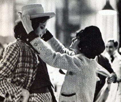 Coco Chanel és a tweed öltöze