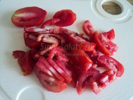 Coșuri de cofetărie cu carne, ciuperci și roșii