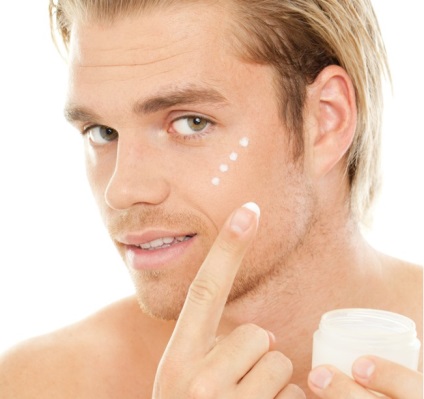 Crema pentru creșterea barbă este un instrument convenabil și eficient care a avut loc recent