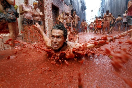 La Tomatina 2017 în orașul Valencia din București