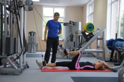 Exerciții terapeutice cu hernie de coloană lombară, gimnastică și gimnastică pentru talie