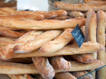 Nu croiți nici un fel de 32 de feluri de mâncare pe care trebuie să le încercați în Franța