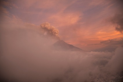 Vulcanii Vârtejului Vârtej Chris Olivares - pasărea în zbor