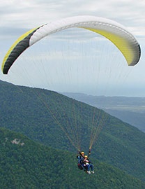 Zboruri de zbor cu paragliding-tandem