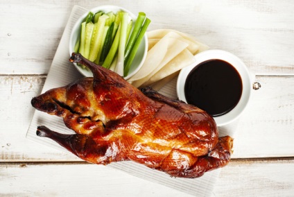 Instrucțiuni pas-cu-pas pentru gătit rață în Beijing