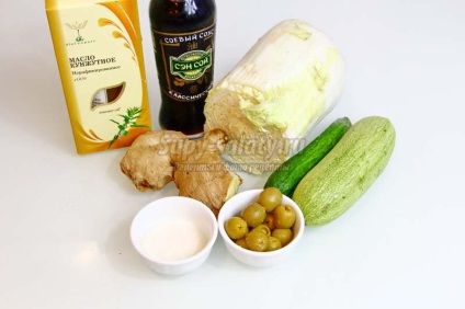 Salata de varza cu dovlecei si castraveti (dovlecei) Salata de varza cu dovlecei si castraveti