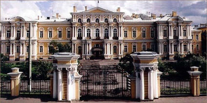 St Petersburg Suvorov Military School - site-ul pentru copii zateevo