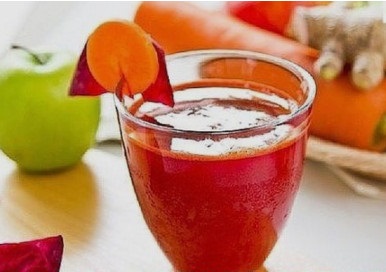 Suc de morcovi și sfeclă de mere pentru promovarea sănătății