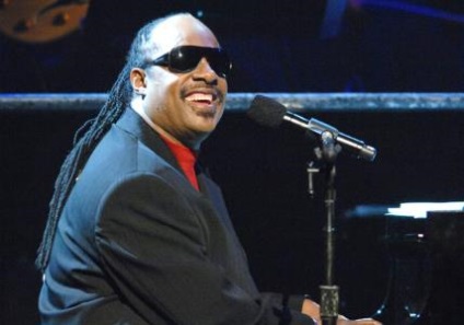 Stevie Wonder - biografie, fotografie, viata personala a genului orb de cantaret!