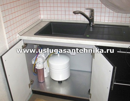 Instalarea de instalații sanitare în apartament (baie, bucătărie) fotografie