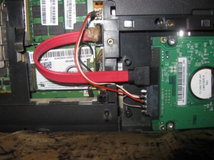 Instalarea unei a doua unități de hard disk în notebook