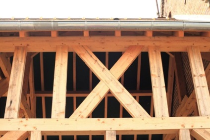 Amenajarea podelelor din lemn, construcție și reparații