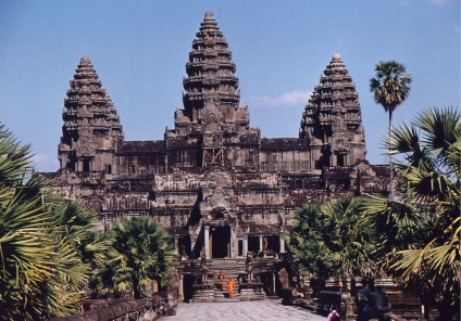 Complexul templu al Angkor Wat este a opta minune a lumii