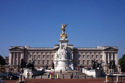 10 Cele mai frumoase palate regale din lume