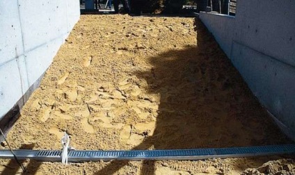 Concretizarea unei suprafețe înclinate pentru turnarea betonului sub pantă