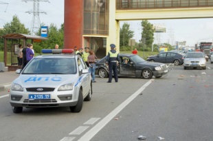 Hogyan lehet gyorsan foglalkozni egy kisebb baleset következményeivel az úton - az orosz újsággal