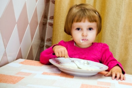 Cum de a face un copil mânca terci