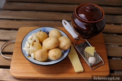 Cartofi cu brânză, fierte în lapte, rețete simple