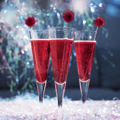 Cocktail-uri pentru anul nou 2017 - cocktail-uri alcoolice cu sampanie, vinuri, retete de gatit