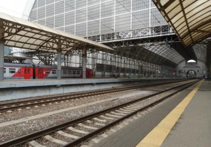 Moscova - tren electric cu trenuri joase