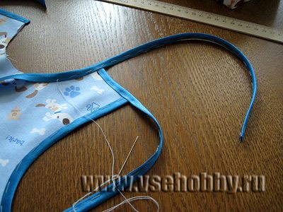 Chestpiece - un salopete pentru un copil sub forma unui șorț - atelier - revista Vineri