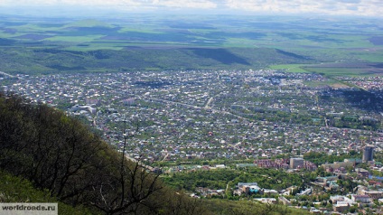 La vârful muntelui, Mashuk, drumurile păcii