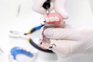 Proteze fixe - preturi pentru proteze dentare nedemontabile