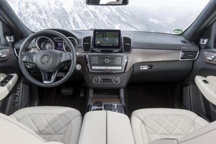 Új SUV mercedes-benz gls specifikációk, fényképek és vélemények