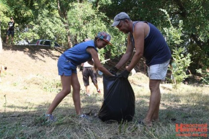 Lucrătorii sociali au pus în ordine locul de unde a început Nicolae