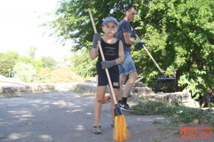 Lucrătorii sociali au pus în ordine locul de unde a început Nicolae